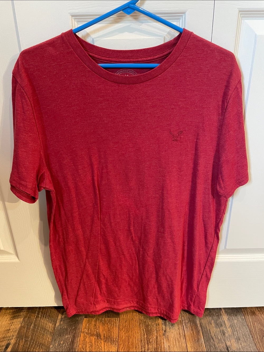 American Eagle Athletic Fit T-Shirt - Men’s Large